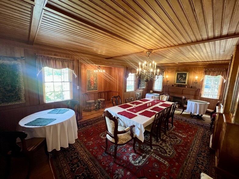 More Photos Of 155 Silver Lake Dr, Ocracoke Hospitality For Sale