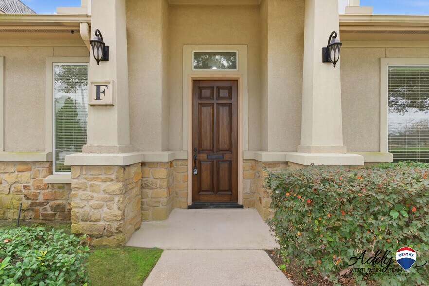 More Photos Of 11601 Spring Cypress Rd, Tomball Medical For Sale