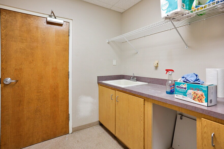 More Photos Of 711 W Main St, Leesburg Medical For Lease