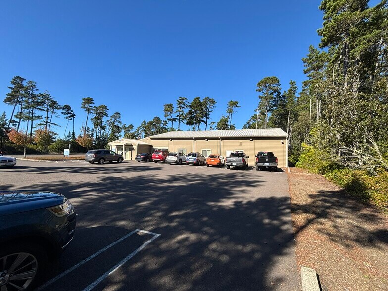 More Photos Of 2230 Kingwood St, Florence Warehouse For Sale