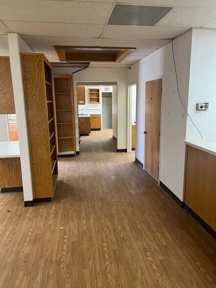 More Photos Of 8307 California City Blvd, California City Office For Sale