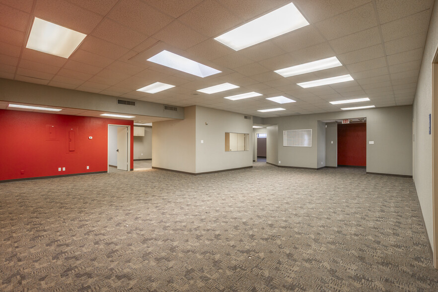 More Photos Of 900 Summit Ave, Fort Worth Office For Lease