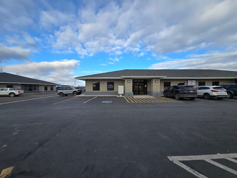 More Photos Of 557 W Silver St, Elko Office For Lease