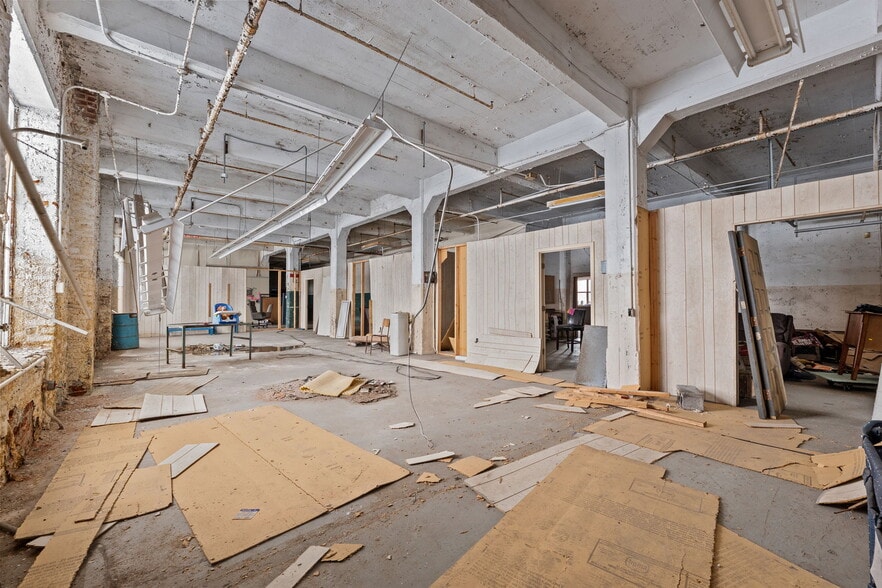 More Photos Of 103 Harrison St, Reidsville Manufacturing For Sale