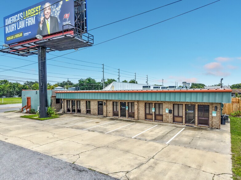 More Photos Of 180 S County Road 427, Longwood General Retail For Lease