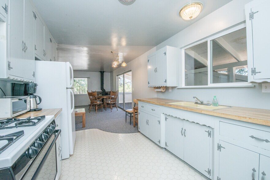 More Photos Of 590 Airport Road, Trinity Center Lodge Meeting Hall For Sale