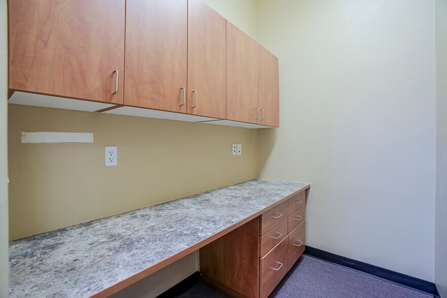 More Photos Of 3107 Clearwater Dr, Prescott Office For Sale