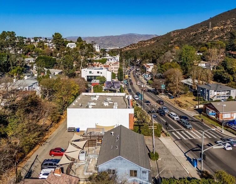 More Photos Of 3361-3365 Barham Blvd, Los Angeles Loft Creative Space For Lease