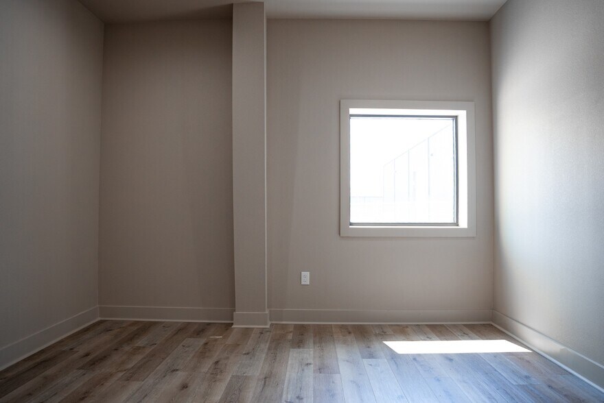 More Photos Of 4230 S Major Dr, Beaumont Warehouse For Lease