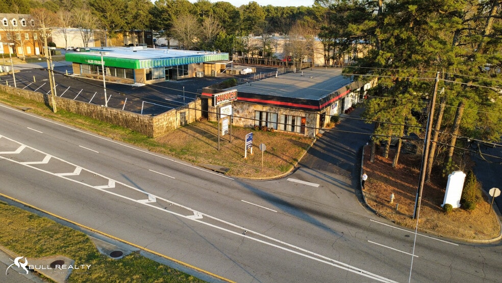 More Photos Of 6483 Peachtree Industrial Blvd, Atlanta General Retail For Sale