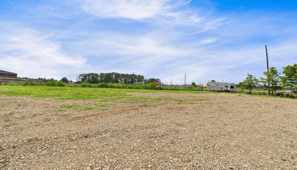 Primary Photo Of 12418 N Lake Houston Pkwy, Houston Land For Lease