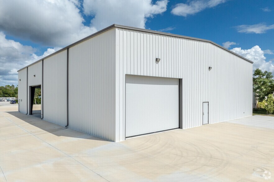 More Photos Of 10160 Mallory East Pky, Saint James City Industrial For Sale