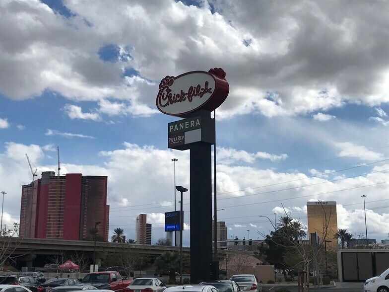 More Photos Of 2400 S Rancho Dr, Las Vegas Freestanding For Lease