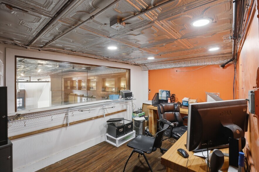 More Photos Of 122 E Randolph Ave, Enid Storefront Retail Residential For Sale