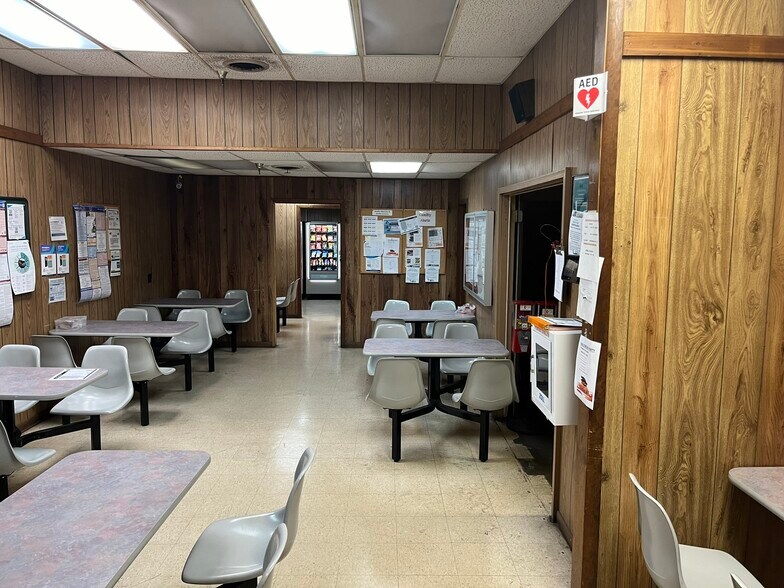 More Photos Of 1810 Clover Rd, Mishawaka Industrial For Sale