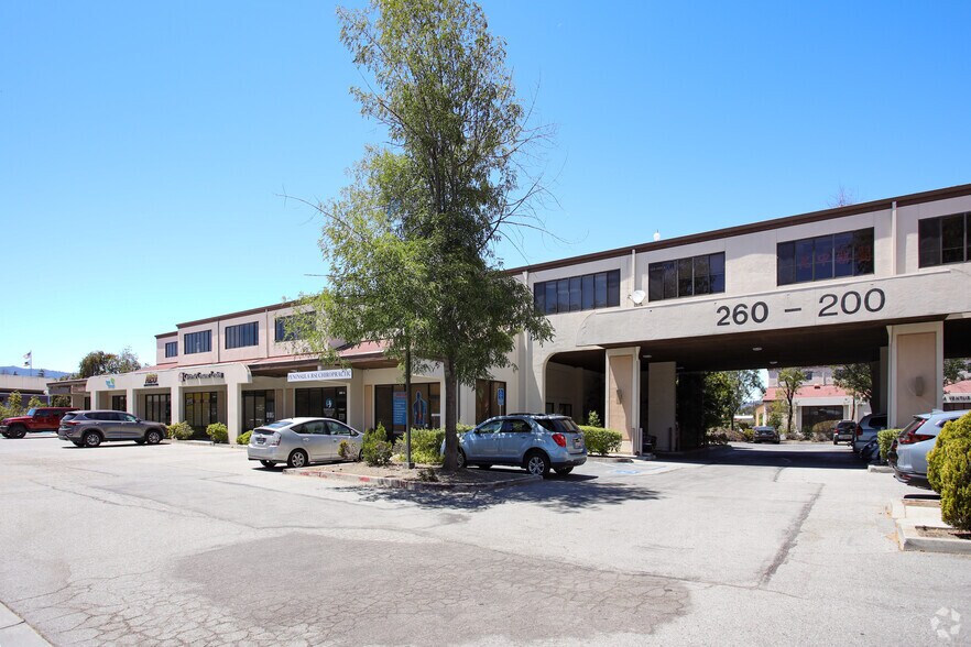 More Photos Of 335 Convention Way, Redwood City Unknown For Lease