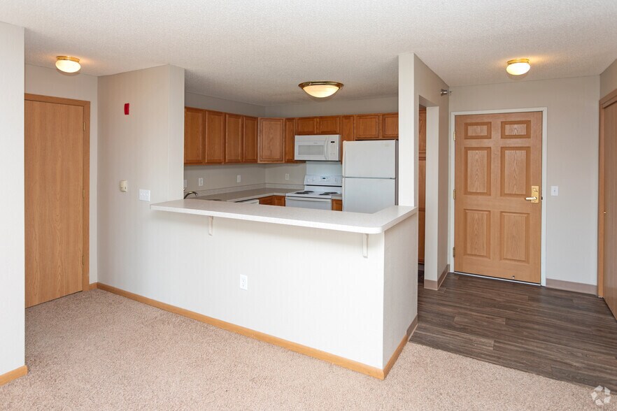 More Photos Of 9325 Garland Ave, Maple Grove Apartments For Sale