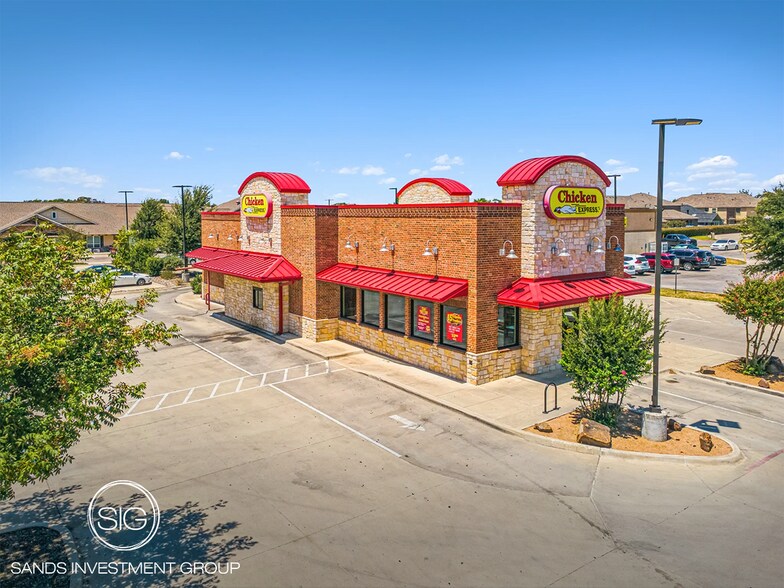 Primary Photo Of 7113 Boat Club Rd, Fort Worth Fast Food For Sale