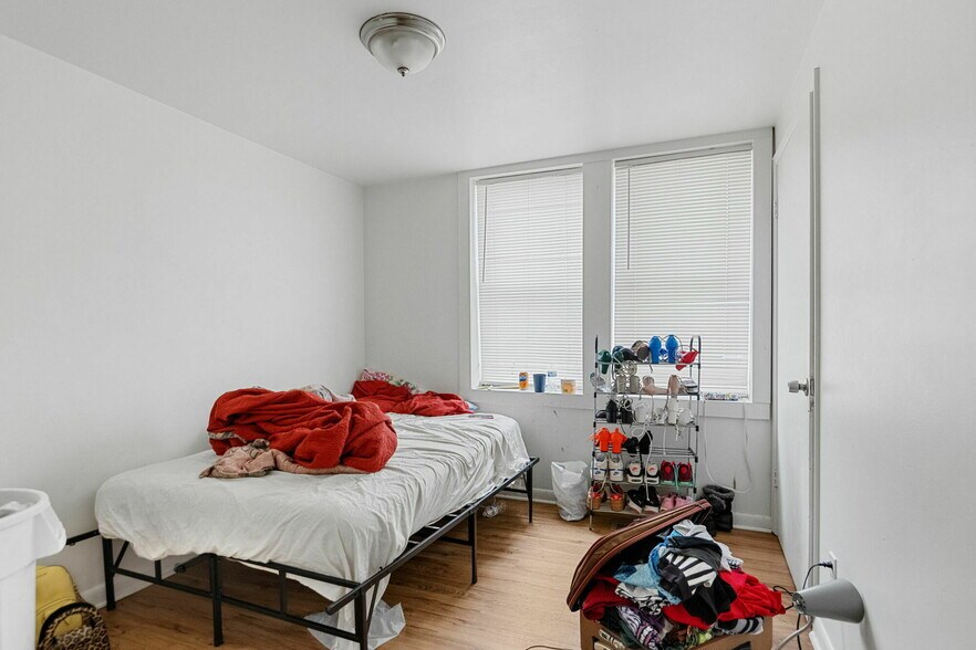 More Photos Of 1923-1925 McCalla Ave, Knoxville Apartments For Sale