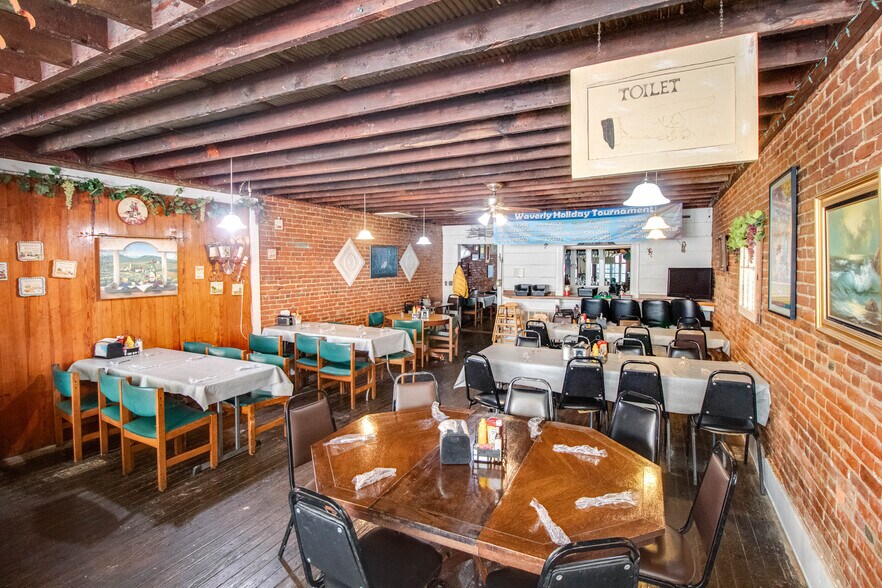 More Photos Of 223 N Pearl St, Waverly Restaurant For Sale