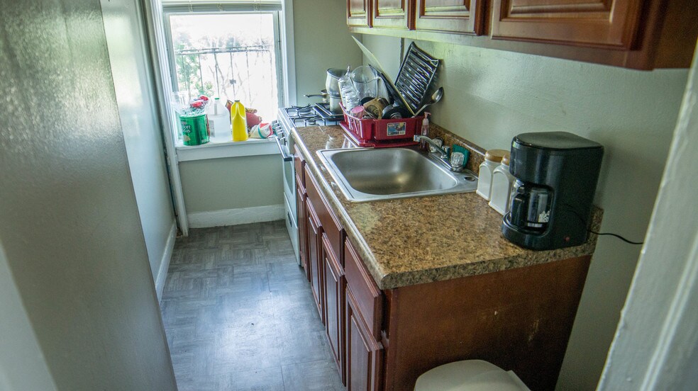 More Photos Of 29 Avon Pl, Staten Island Apartments For Sale