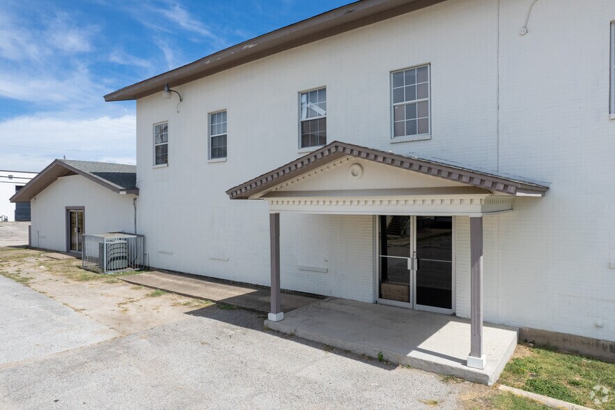 More Photos Of 1700 New York Ave, Arlington Religious Facility For Sale