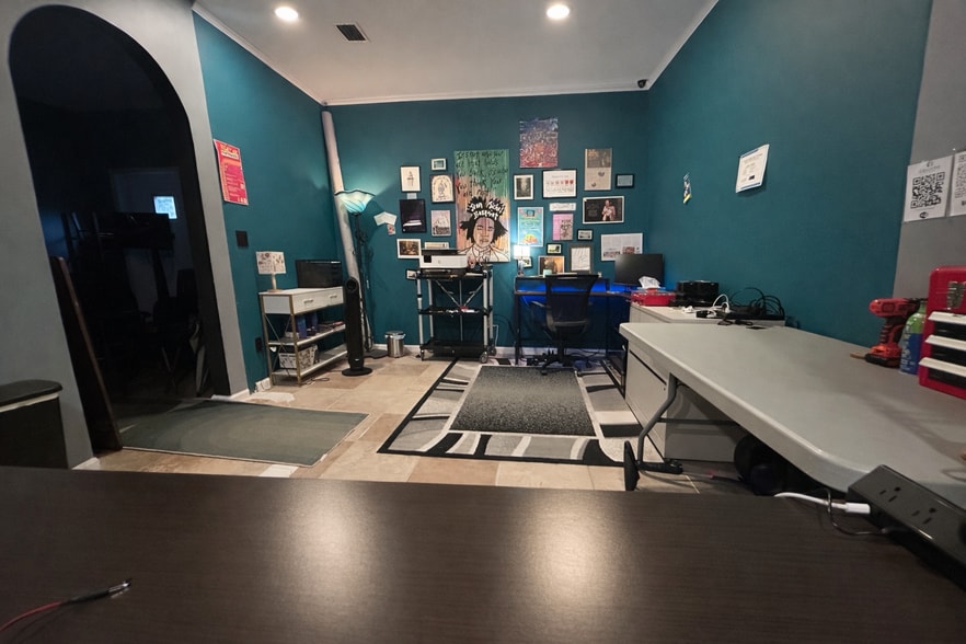 More Photos Of 501 E Gadsden St, Pensacola Office For Lease