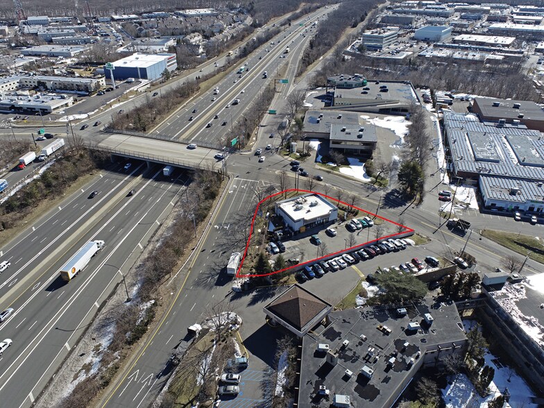 More Photos Of 160 Sunnyside Blvd, Plainview Convenience Store For Sale