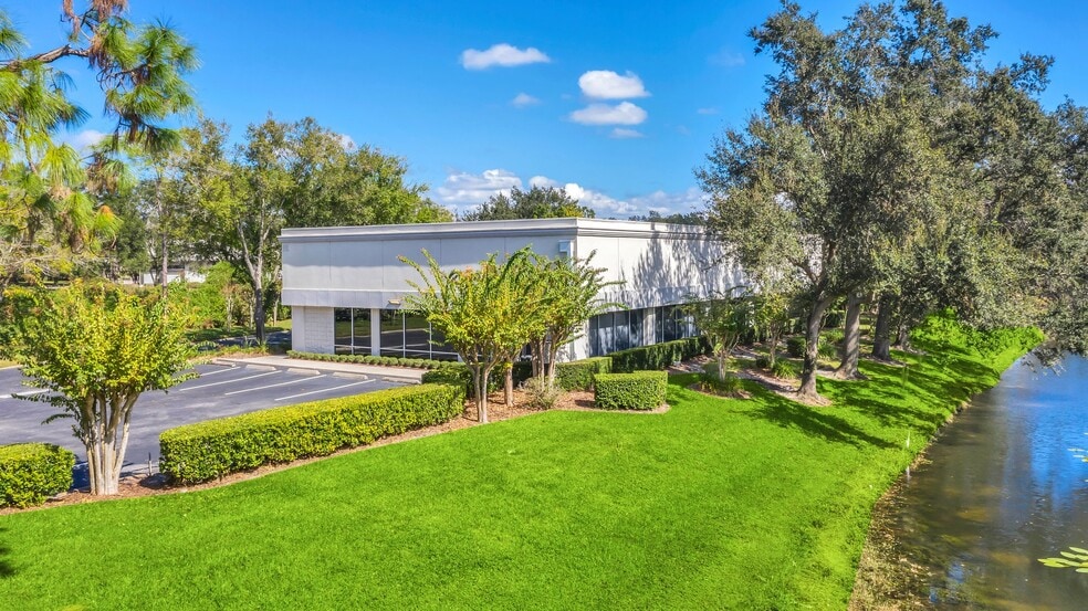 More Photos Of 581 Technology Park, Lake Mary Office For Lease