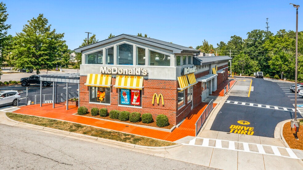 More Photos Of 6121 Rock Quarry Rd, Raleigh Drugstore For Lease