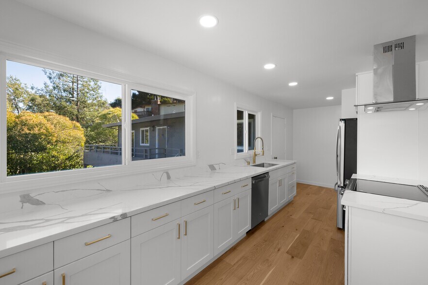 More Photos Of 40 Leafwood Cir, San Rafael Apartments For Sale