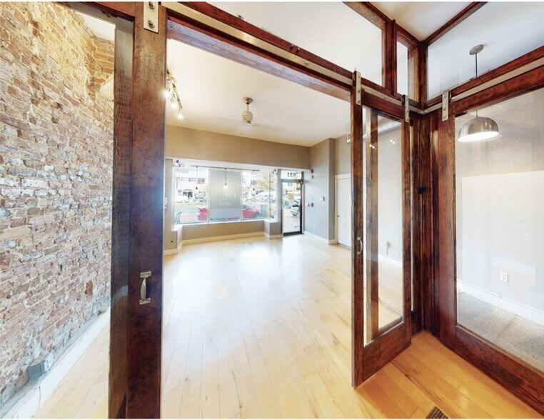 More Photos Of 631 Pennsylvania Ave SE, Washington Storefront Retail Office For Lease