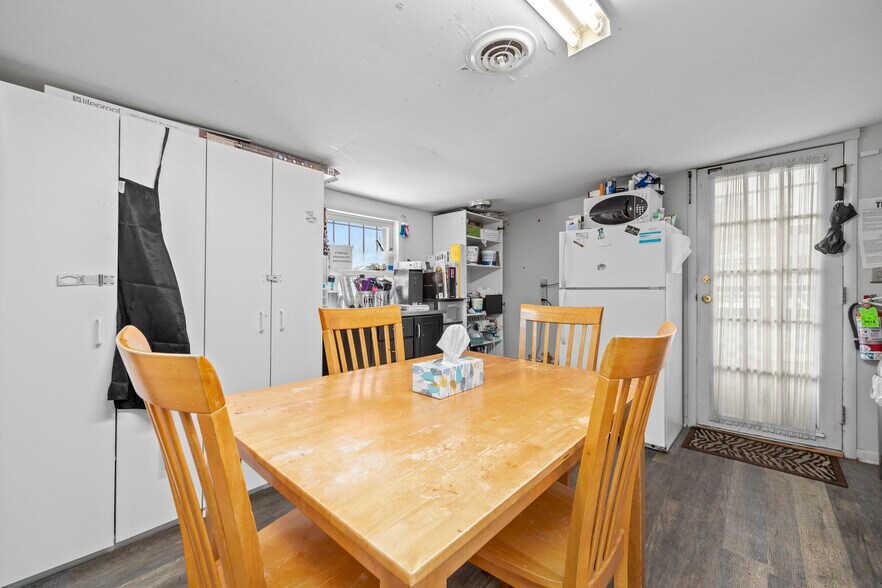 More Photos Of 1612 Milan Rd, Sandusky Freestanding For Sale