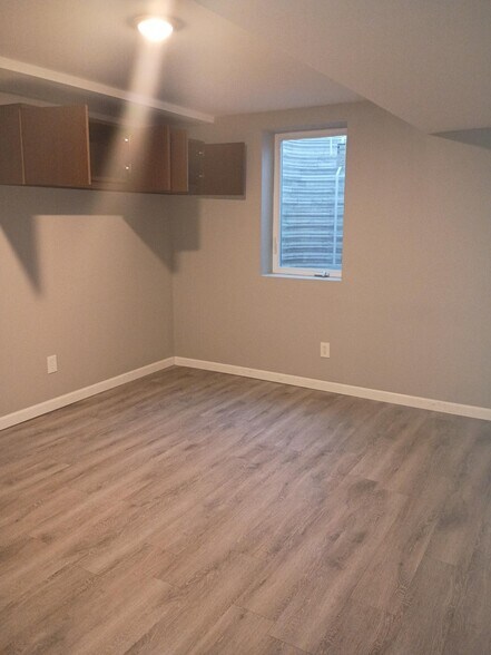 More Photos Of 1008 Troy Ofallon Rd, Troy Office For Lease