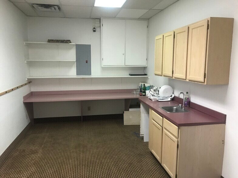 More Photos Of 145 E Reno Ave, Las Vegas Airplane Hangar For Sale