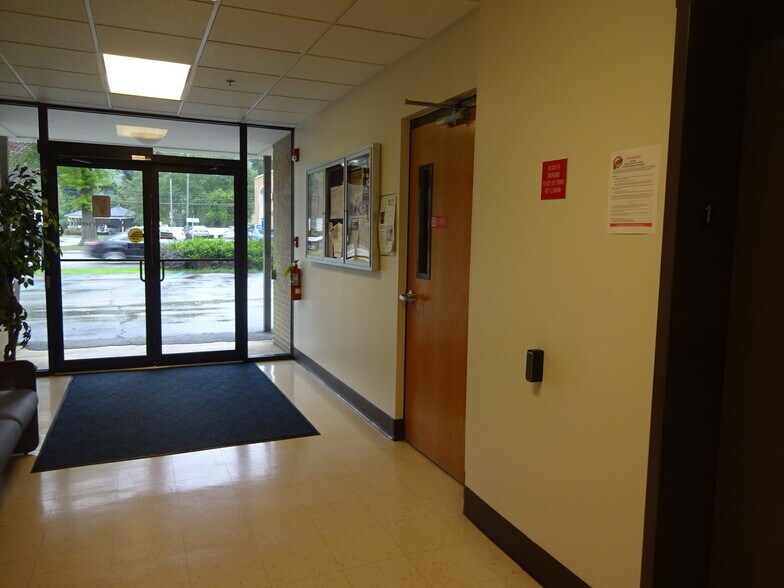 More Photos Of 4701 MacCorkle Ave SE, Charleston Medical For Sale