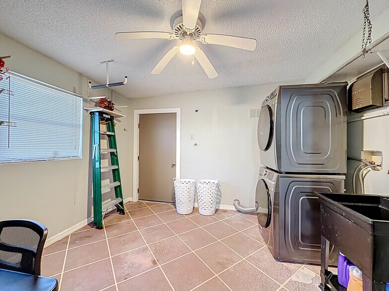 More Photos Of 421 NW 14th Pl, Crystal River Multifamily For Sale