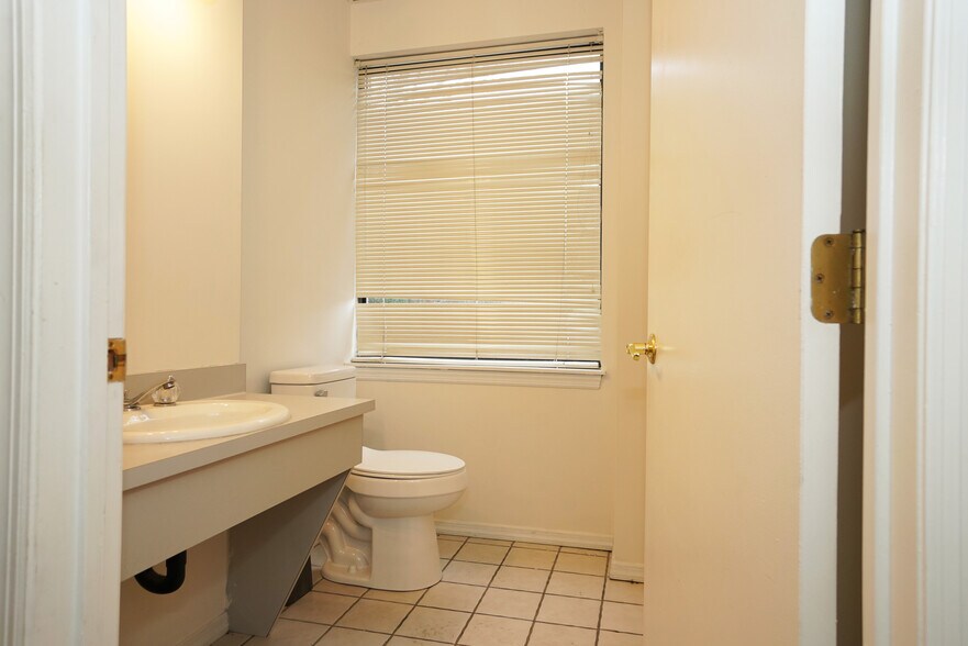 More Photos Of 4241 William Penn Hwy, Murrysville Office Residential For Sale