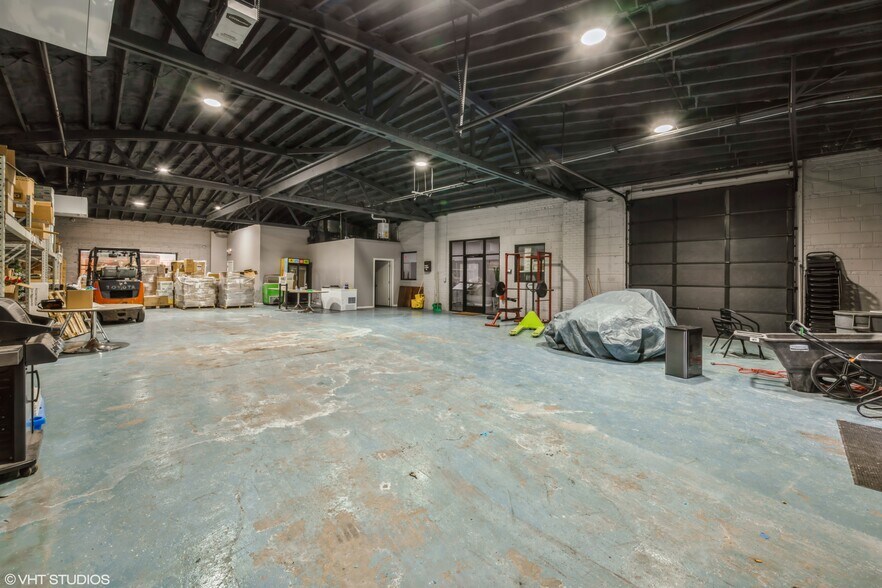 More Photos Of 80 W Lake St, Northlake Light Distribution For Sale