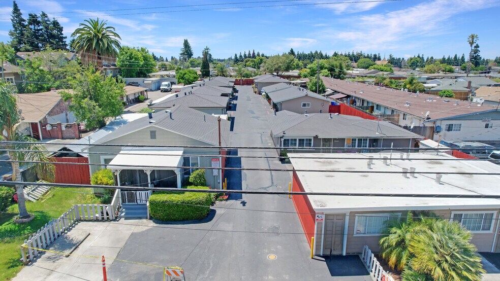 More Photos Of 19477 Meekland Ave, Cherryland Multifamily For Sale
