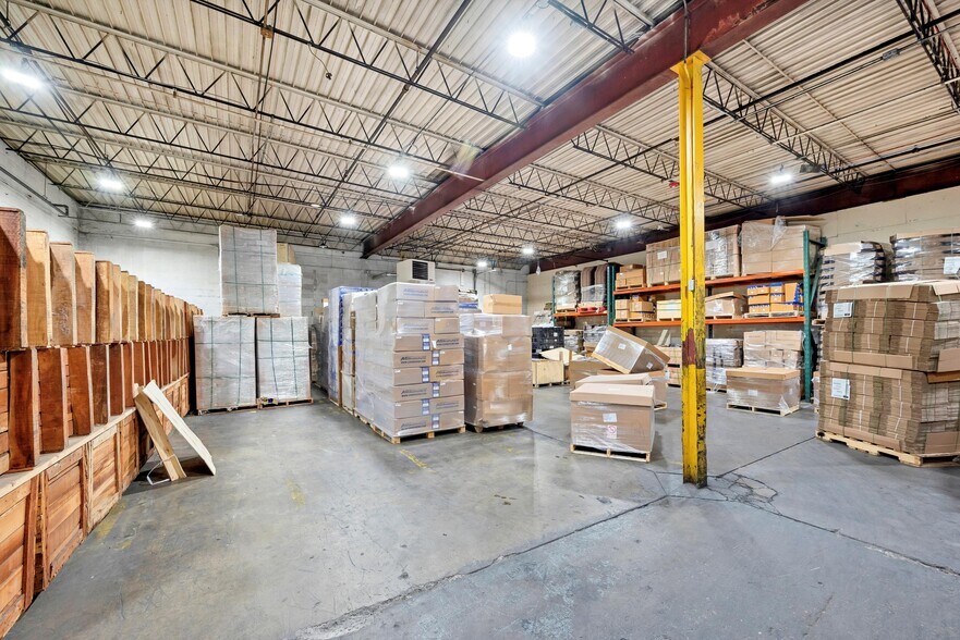 More Photos Of 110 Industrial Rd, New Windsor Township Warehouse For Lease