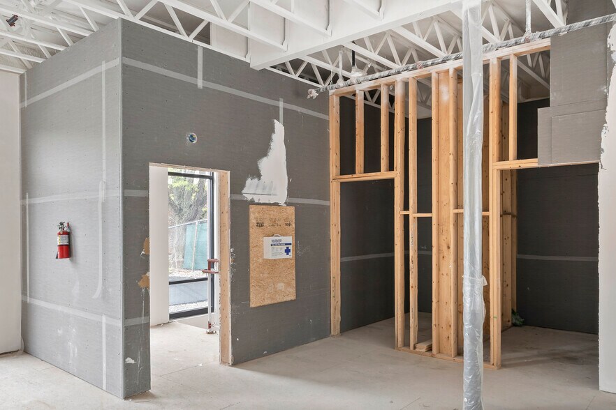 More Photos Of 493 Trapelo Rd, Belmont Storefront For Lease