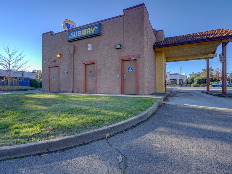 More Photos Of 2741 McMurray Dr, Anderson Restaurant For Sale