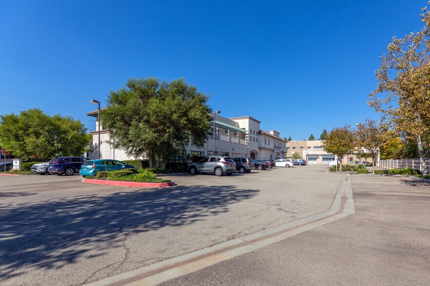 More Photos Of 9116 Sunland Blvd, Sun Valley Medical For Sale