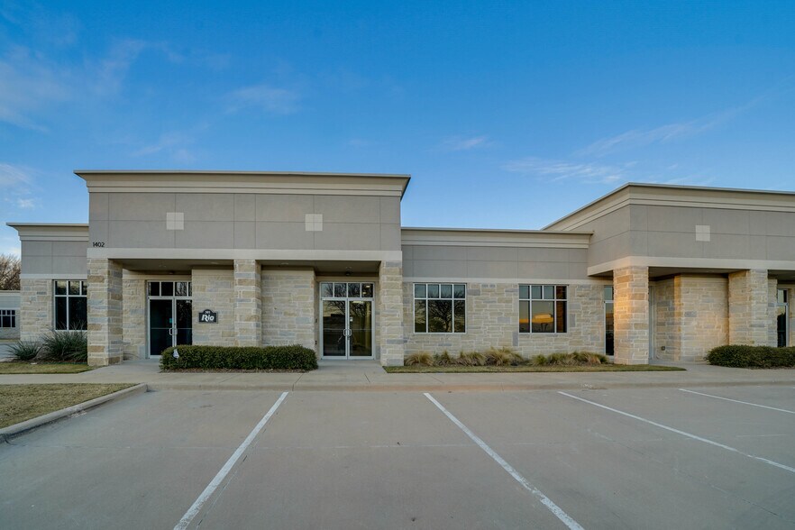 Primary Photo Of 1402 S Custer Rd, McKinney Office For Lease