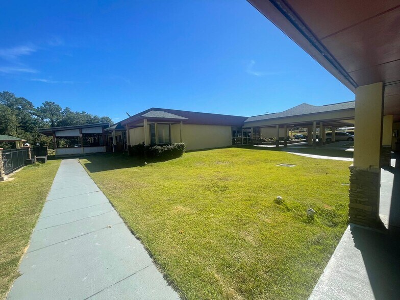 More Photos Of 1700 US-280, Phenix City Hotel For Sale