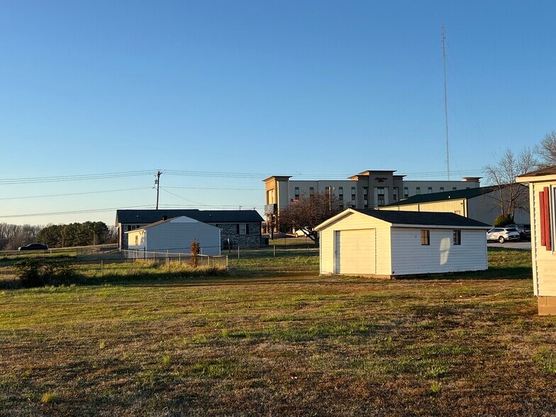 More Photos Of 3103 Wood Haven St, Paragould Office For Sale