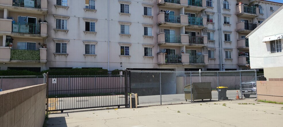 More Photos Of 7021 Seville Ave, Huntington Park Medical For Lease