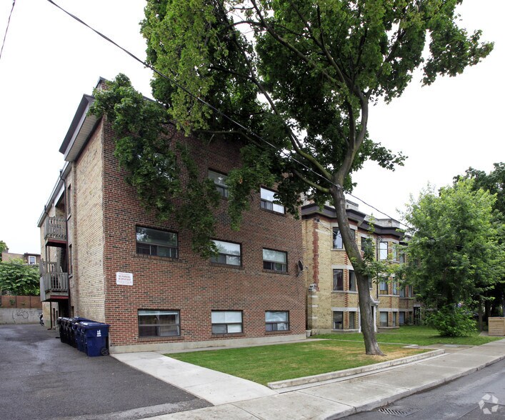 Primary Photo Of 427 Crawford St, Toronto Apartments For Sale