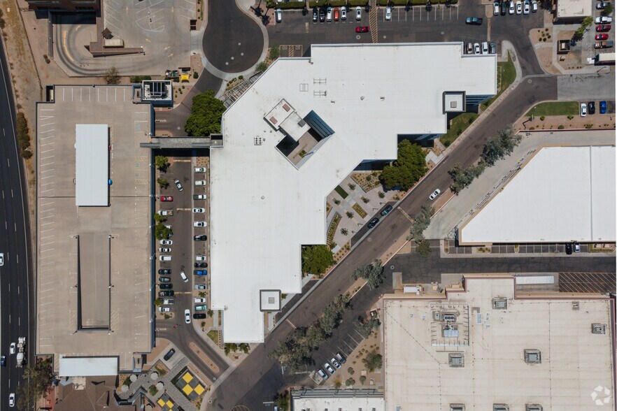 More Photos Of 1661 E Camelback Rd, Phoenix Office For Lease